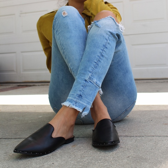 🆕️//The Lizzy// Black studded Mule/Flat - Picture 5 of 8